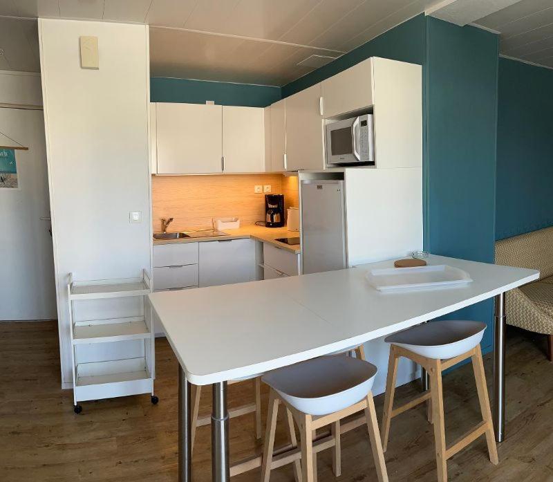 Superbe T3 Les Pieds Dans L'Eau, Parking, Piscine En Ete Apartment Lacanau Luaran gambar